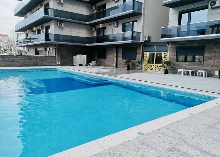 Apartment 402 B2 Almar Luxury Residence-renting & Free Pool Navodari