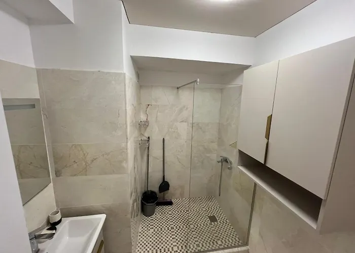 402 B2 Almar Luxury Residence-renting & Free Pool Apartment *